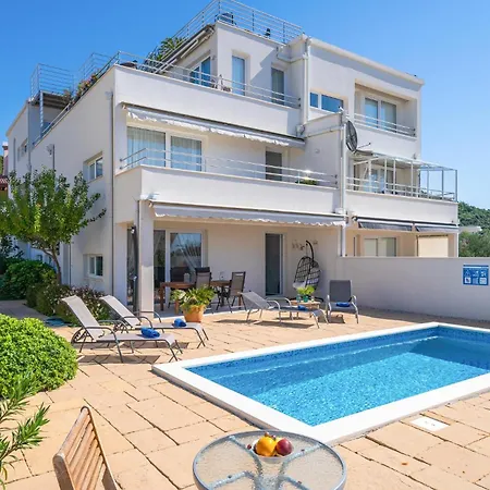 Sunny Hill * Cavtat